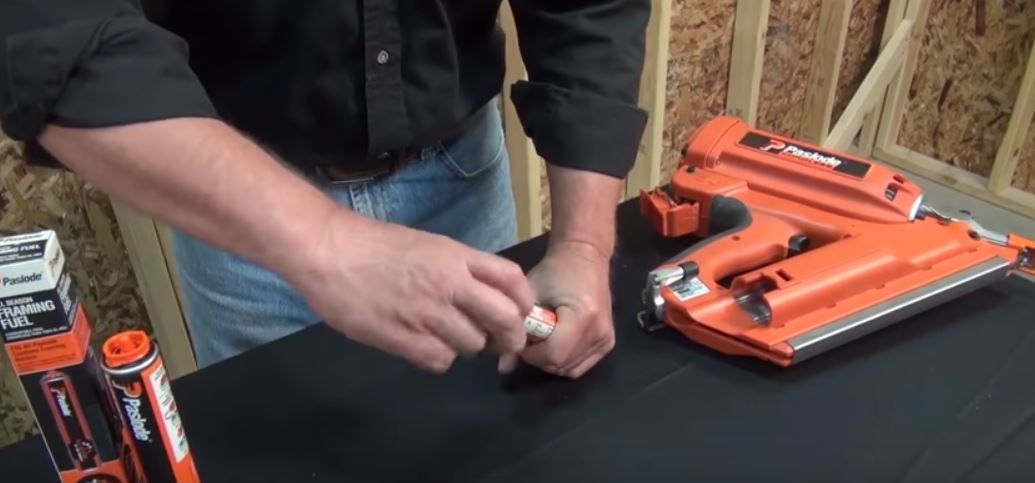 Video: Test Driving The Paslode CF325XP Cordless Framing Nailer