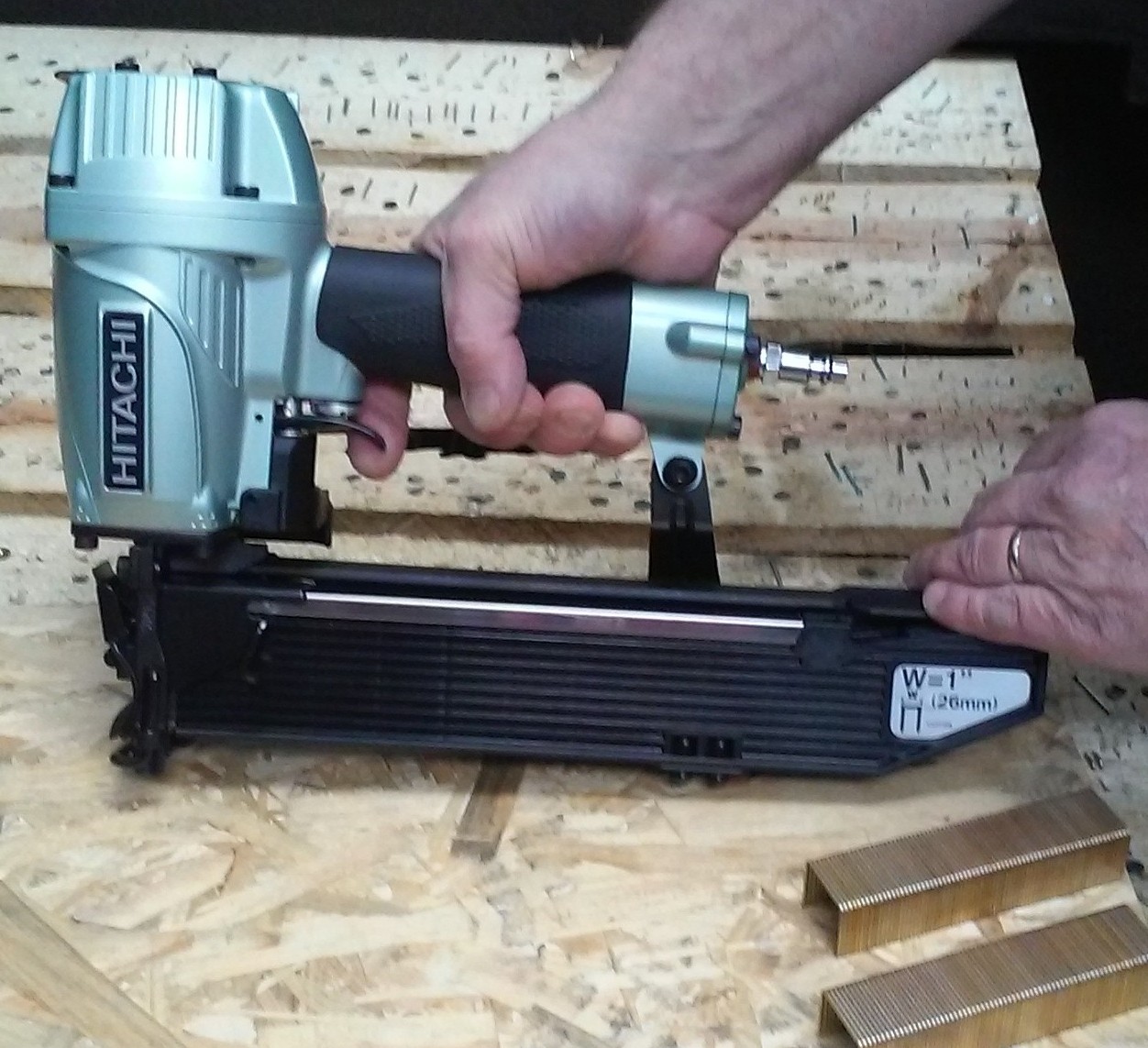 Hitachi Top Load Stapler