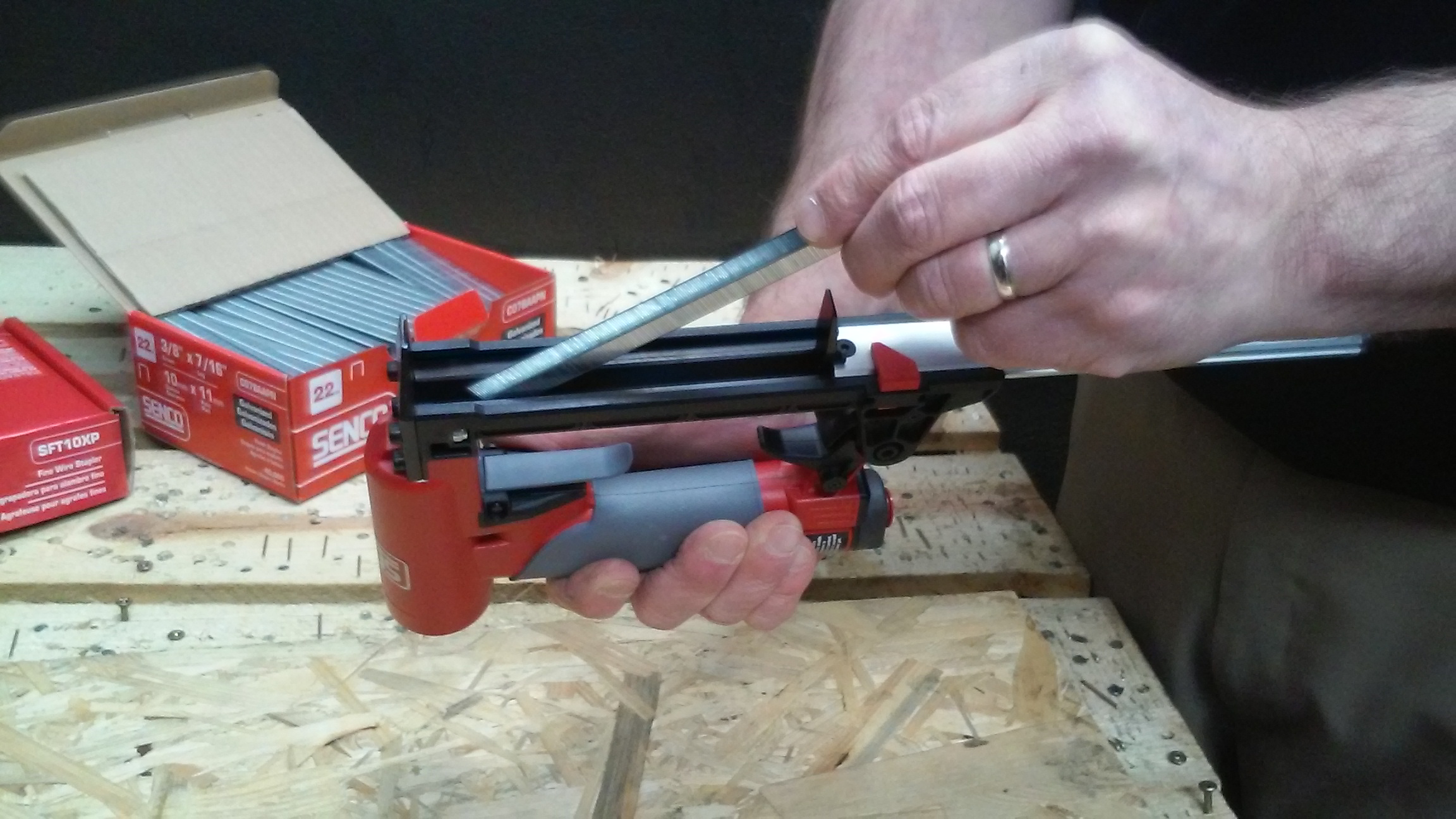 Loading Bottom Load Stapler