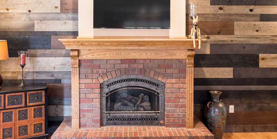 Amerhart Shiplap Color Wall