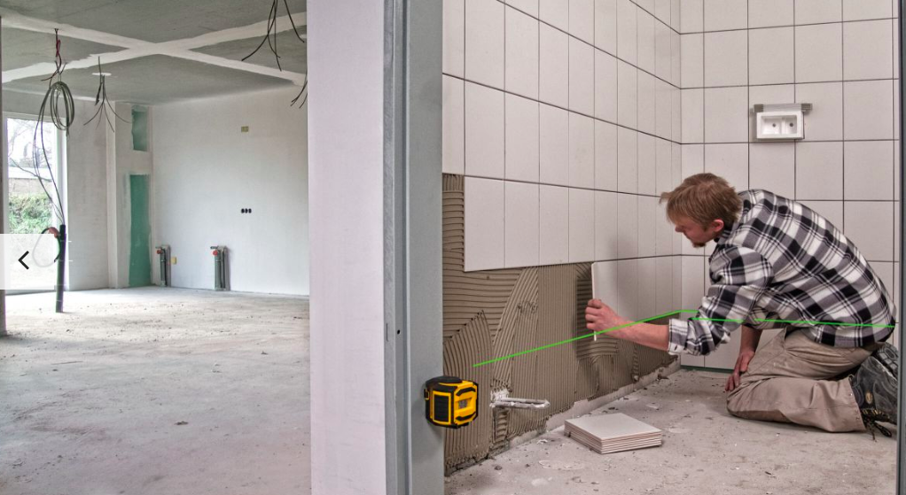 Choosing a Laser Level: Red vs. Green Beam