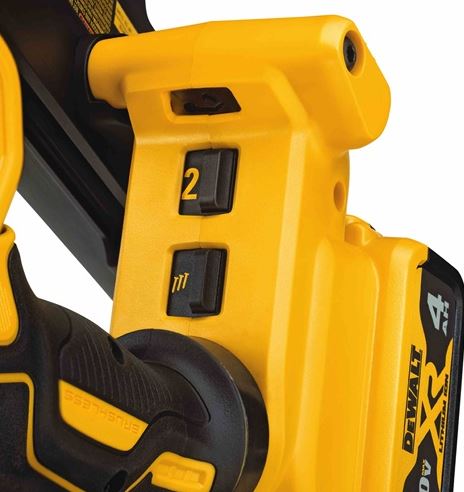 Closeup Setting Dewalt DCN21PLM1 Nailer