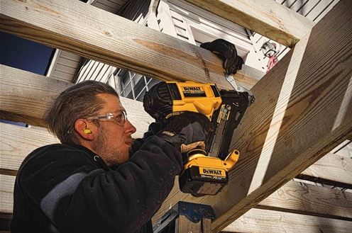 6 Tips: Preserving Tool Battery Power in Cold Weather